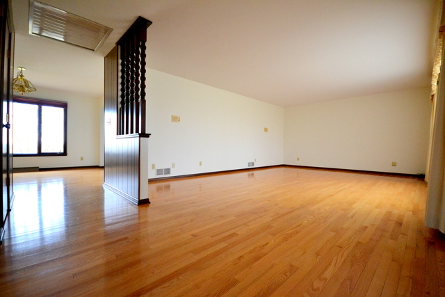 3124 East 15th Road Ottawa, IL 61350 - Photo 3 of 19