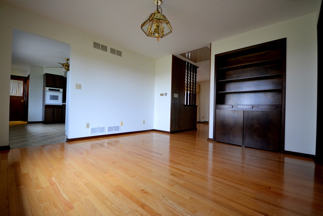 3124 East 15th Road Ottawa, IL 61350 - Photo 8 of 19
