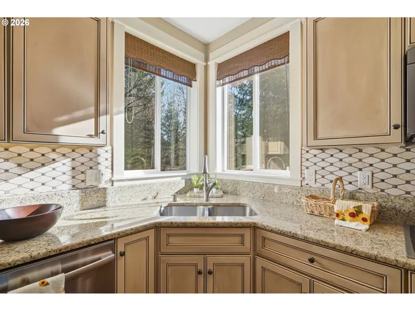 $895,000 | 11 Thompson Drive, Washougal, WA 98671