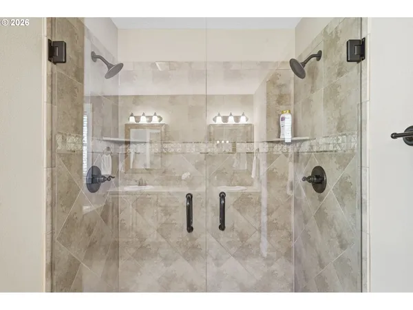 $895,000 | 11 Thompson Drive, Washougal, WA 98671