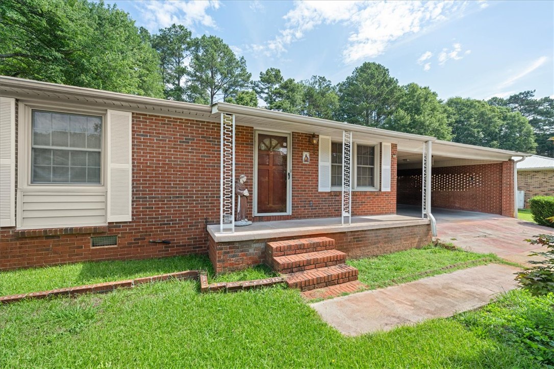 958 Avondale Drive Seneca, SC 29672 - Photo 1 of 48