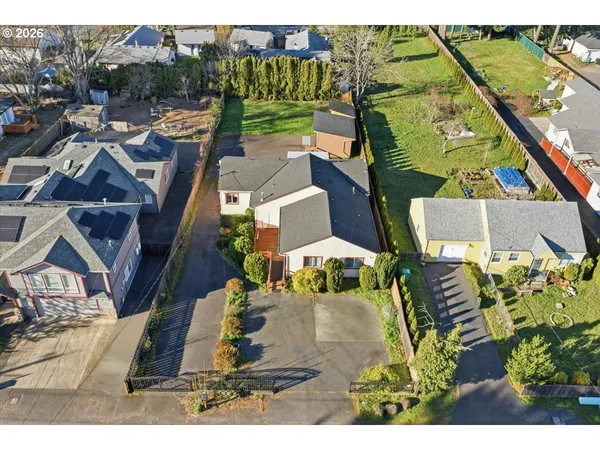 $599,000 | 833 Southeast 151st Avenue, Portland, OR 97233