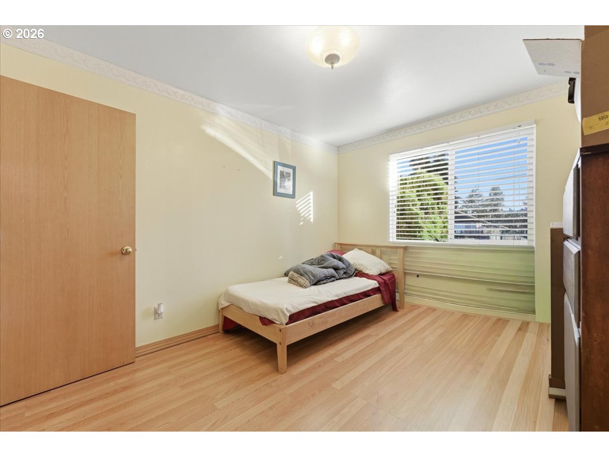 833 Southeast 151st Avenue Portland, OR 97233 - Photo 19 of 47