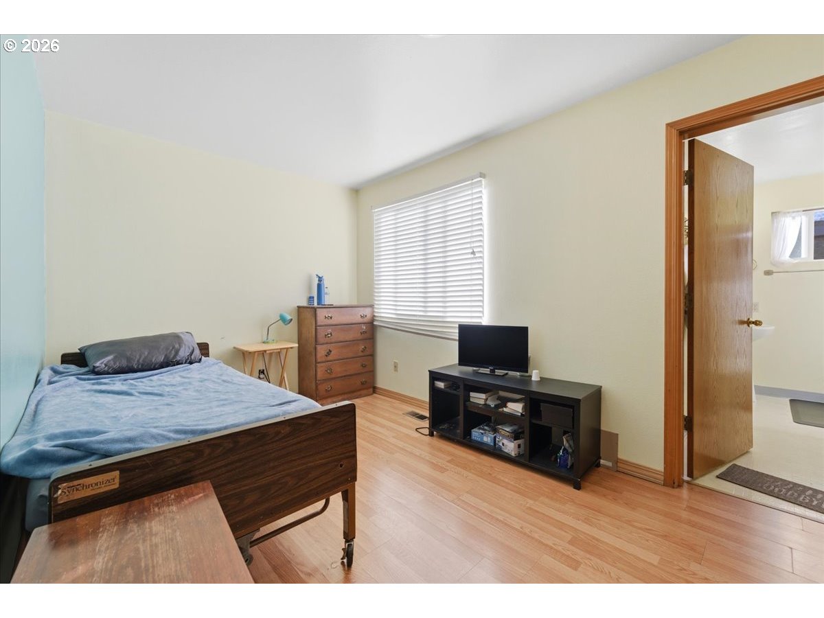 833 Southeast 151st Avenue Portland, OR 97233 - Photo 27 of 47