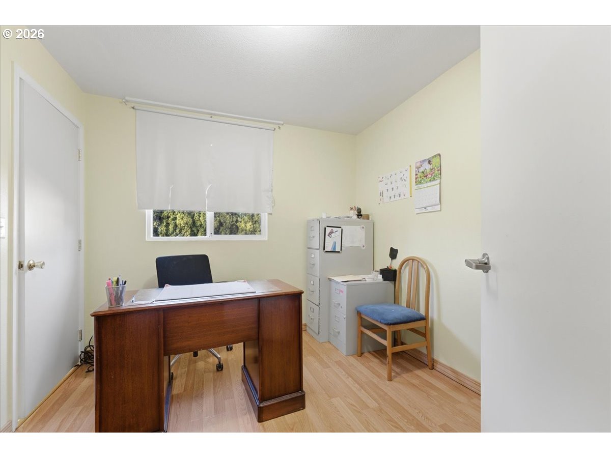 833 Southeast 151st Avenue Portland, OR 97233 - Photo 32 of 47