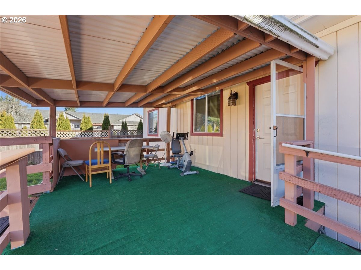 833 Southeast 151st Avenue Portland, OR 97233 - Photo 35 of 47