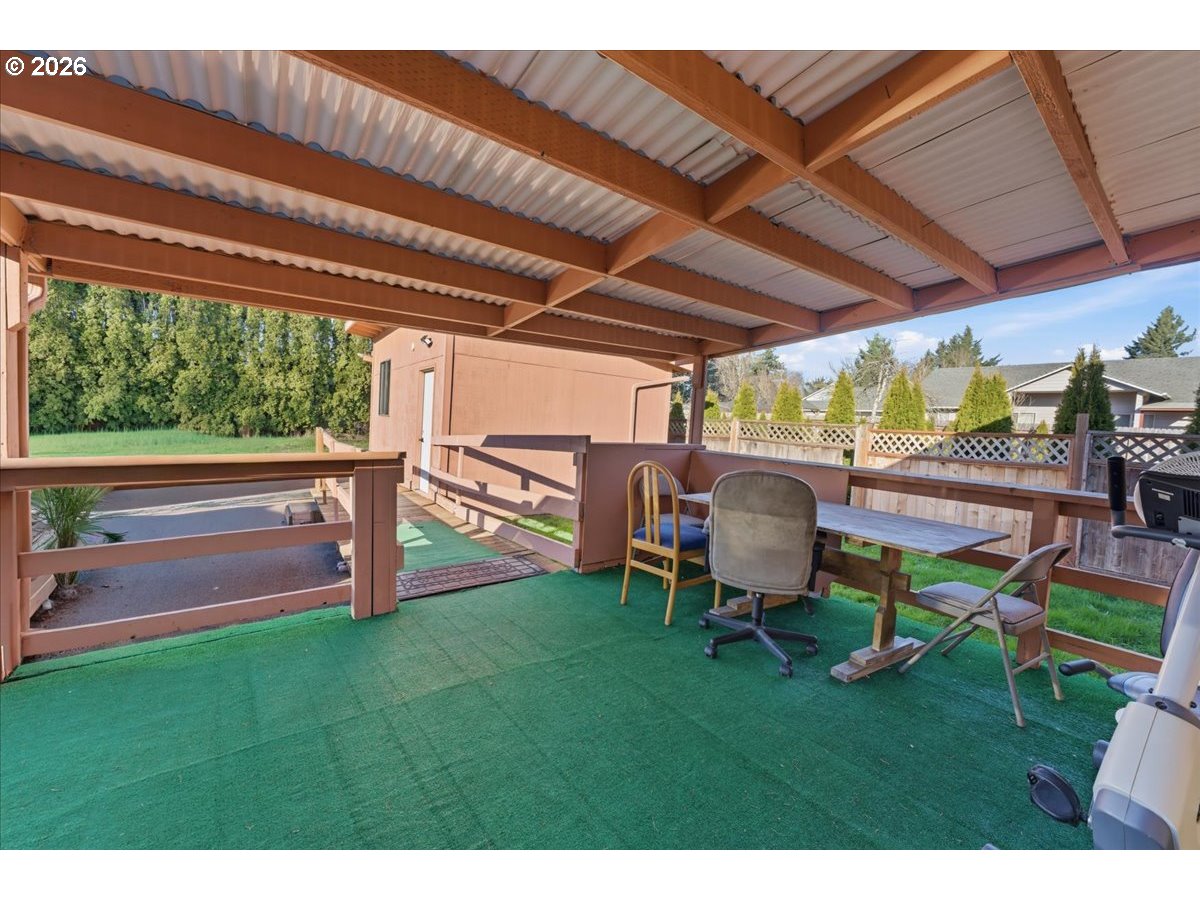 833 Southeast 151st Avenue Portland, OR 97233 - Photo 36 of 47