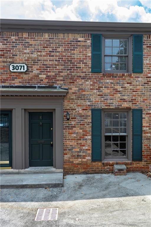 3071 Colonial Way, Unit E Atlanta, GA 30341 - Photo 2 of 16