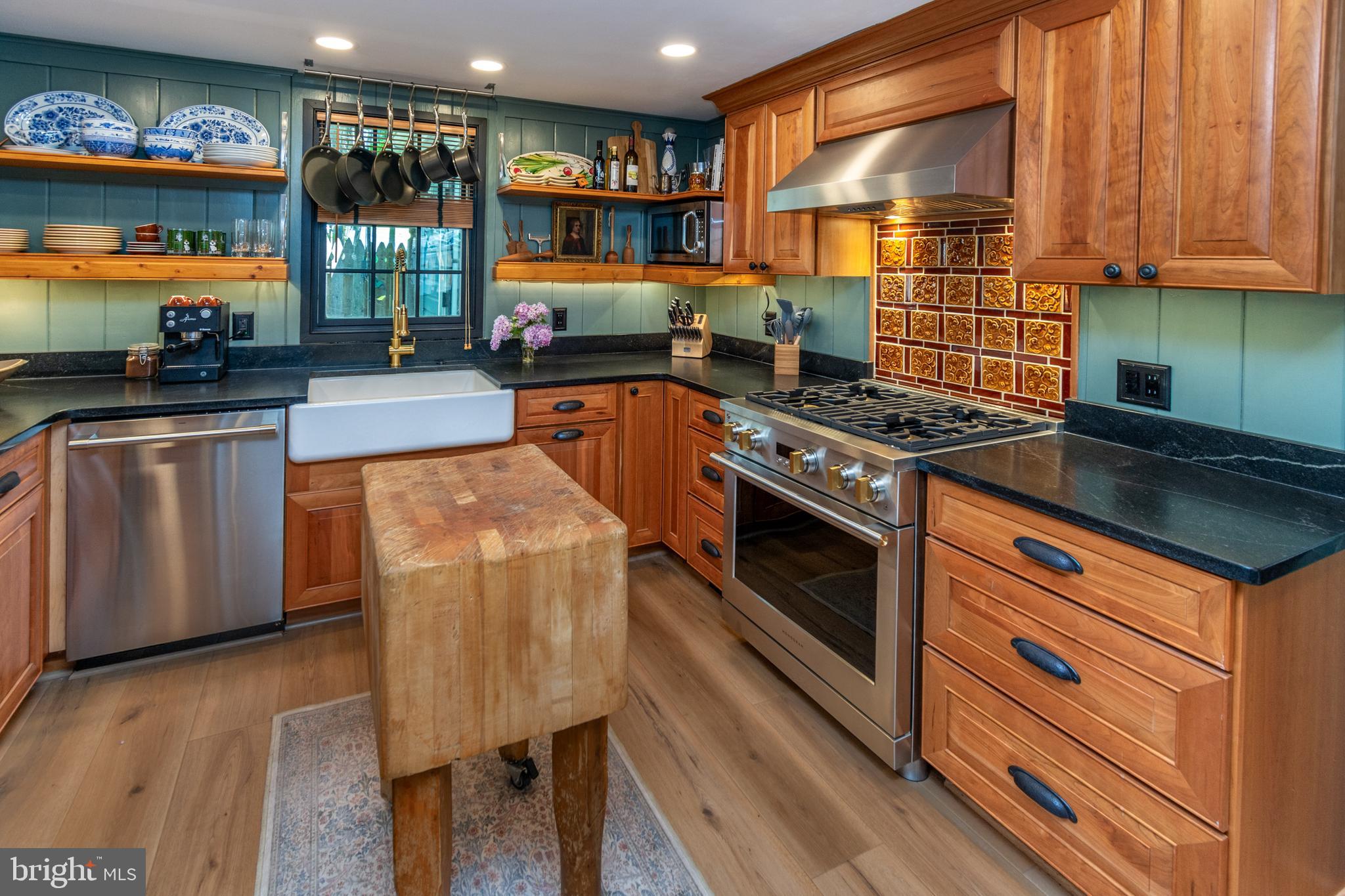 6103 Upper York Road New Hope, PA 18938 - Photo 21 of 81 Gorgeous Renovated Kitchen