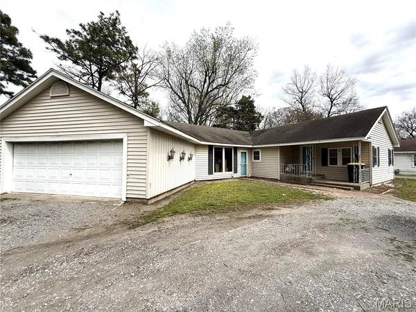$127,000 | 305 Center Street, Cooter, MO 63839
