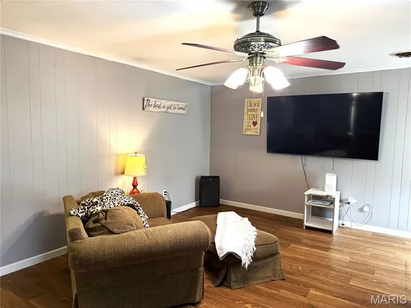 $127,000 | 305 Center Street, Cooter, MO 63839