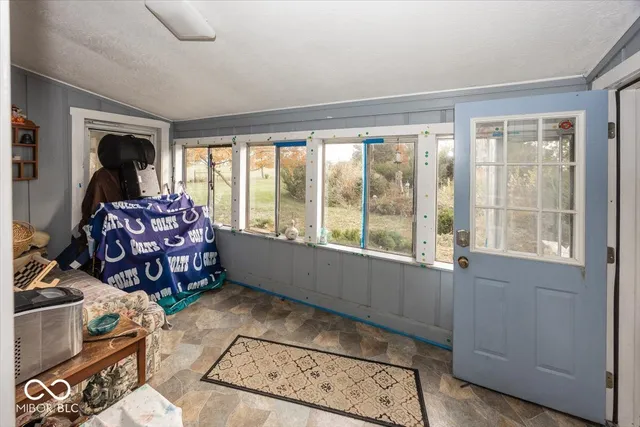 $335,000 | 5579 West Us Highway, Middletown, IN 47356