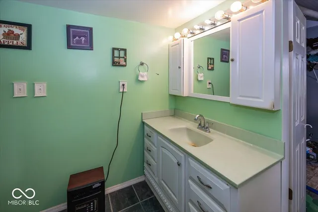 $335,000 | 5579 West Us Highway, Middletown, IN 47356