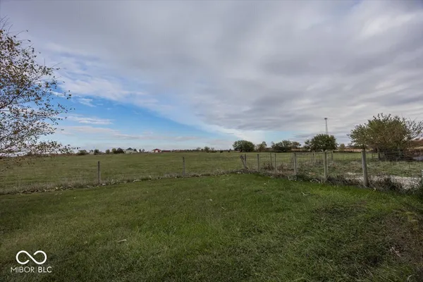 $335,000 | 5579 West Us Highway, Middletown, IN 47356