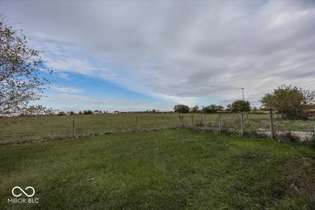 $335,000 | 5579 West Us Highway, Middletown, IN 47356