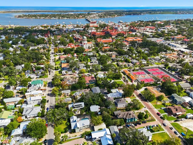 $1,250,000 | 62 1/2 Valencia Street, St. Augustine, FL 32084