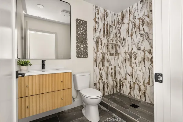$1,349,000 | 3635 Conquista Avenue, Long Beach, CA 90808