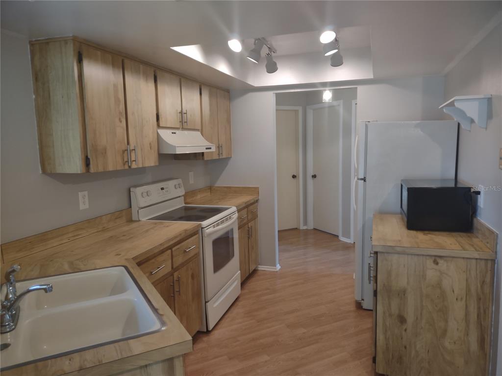 11117 Upton Street Spring Hill, FL 34608 - Photo 4 of 13