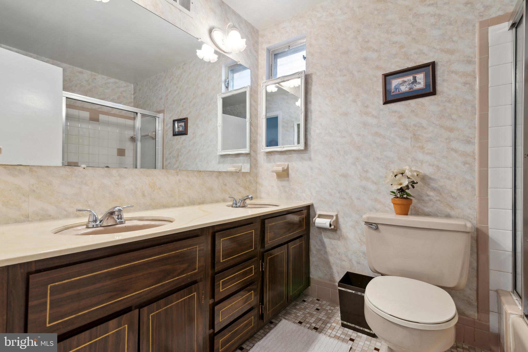 9671 Sandanne Road Philadelphia, PA 19115 - Photo 19 of 25