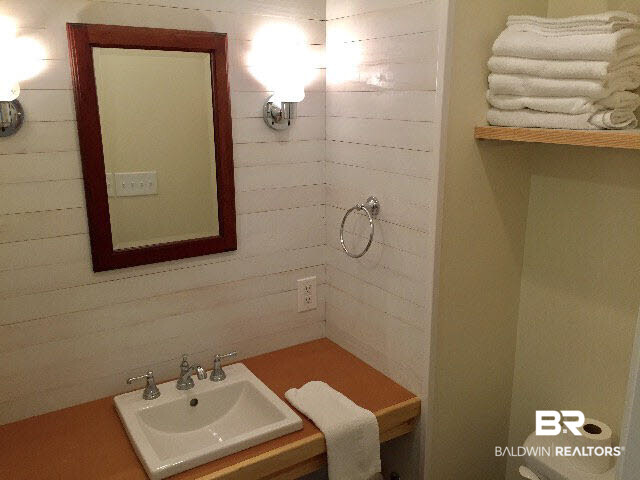 8749 Pompano Way Gulf Shores, AL 36542 - Photo 24 of 45 2nd master bath
