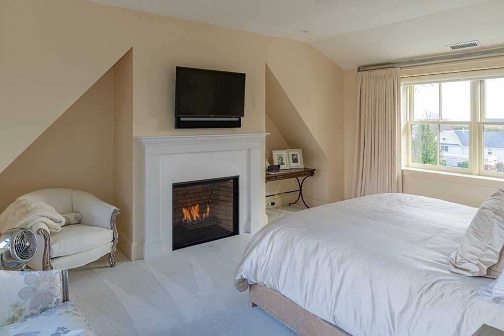 1 Cliff Road Swampscott, MA 01907 - Photo 18 of 31