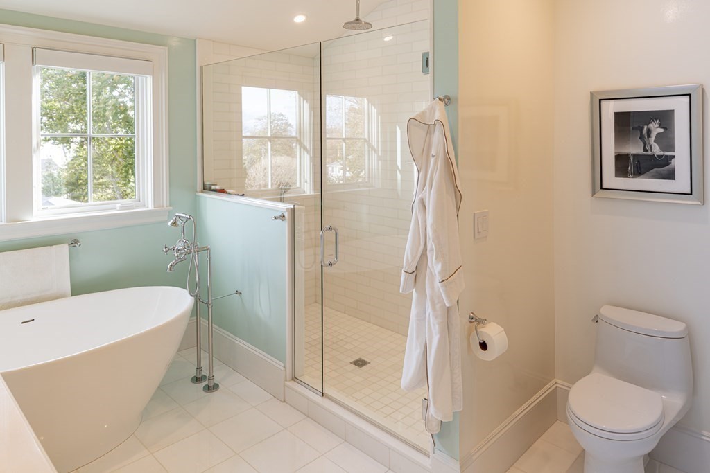 1 Cliff Road Swampscott, MA 01907 - Photo 20 of 31