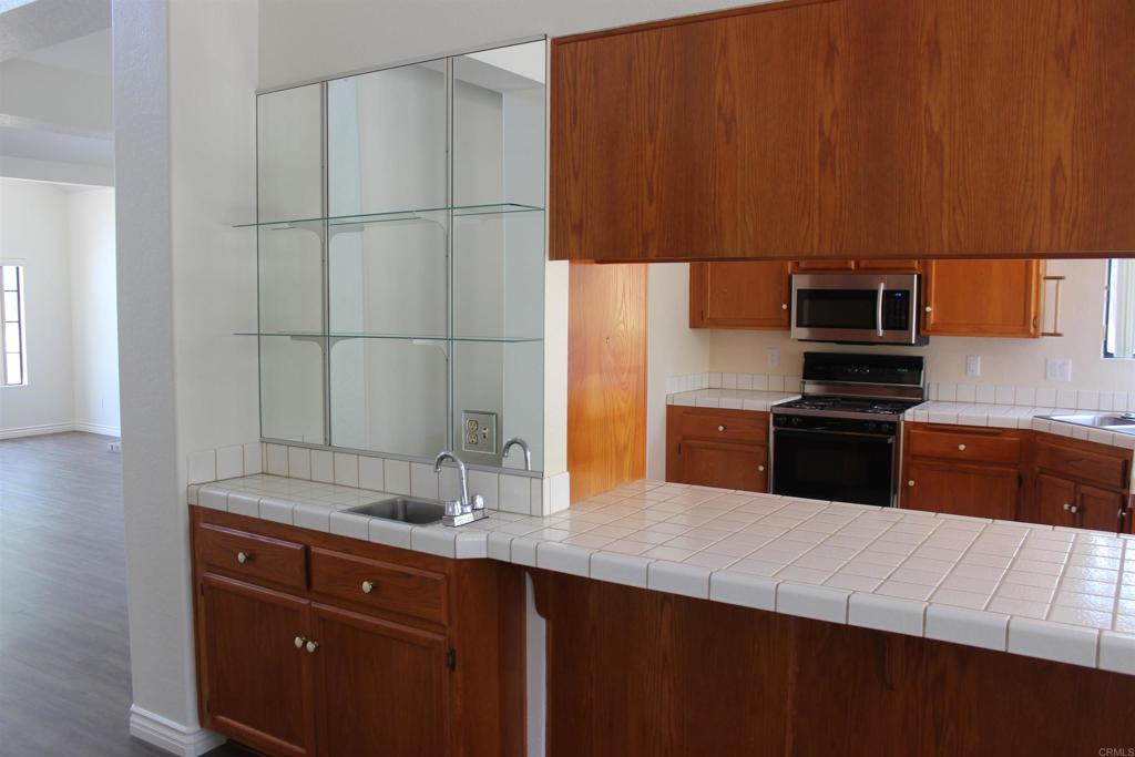 1760 Harold Road Escondido, CA 92026 - Photo 2 of 14