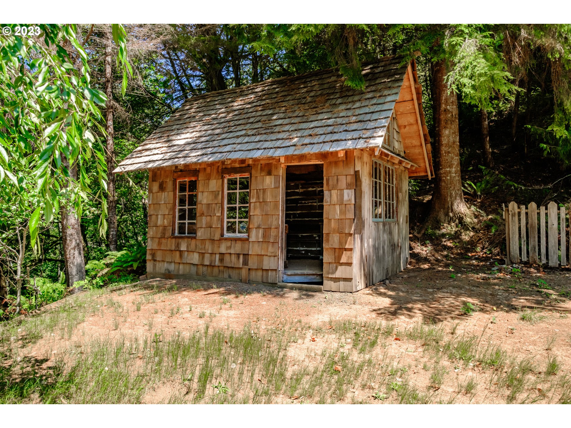 10846 Middle Creek Road Myrtle Point, OR 97458 - Photo 28 of 41 Gallery Image 28