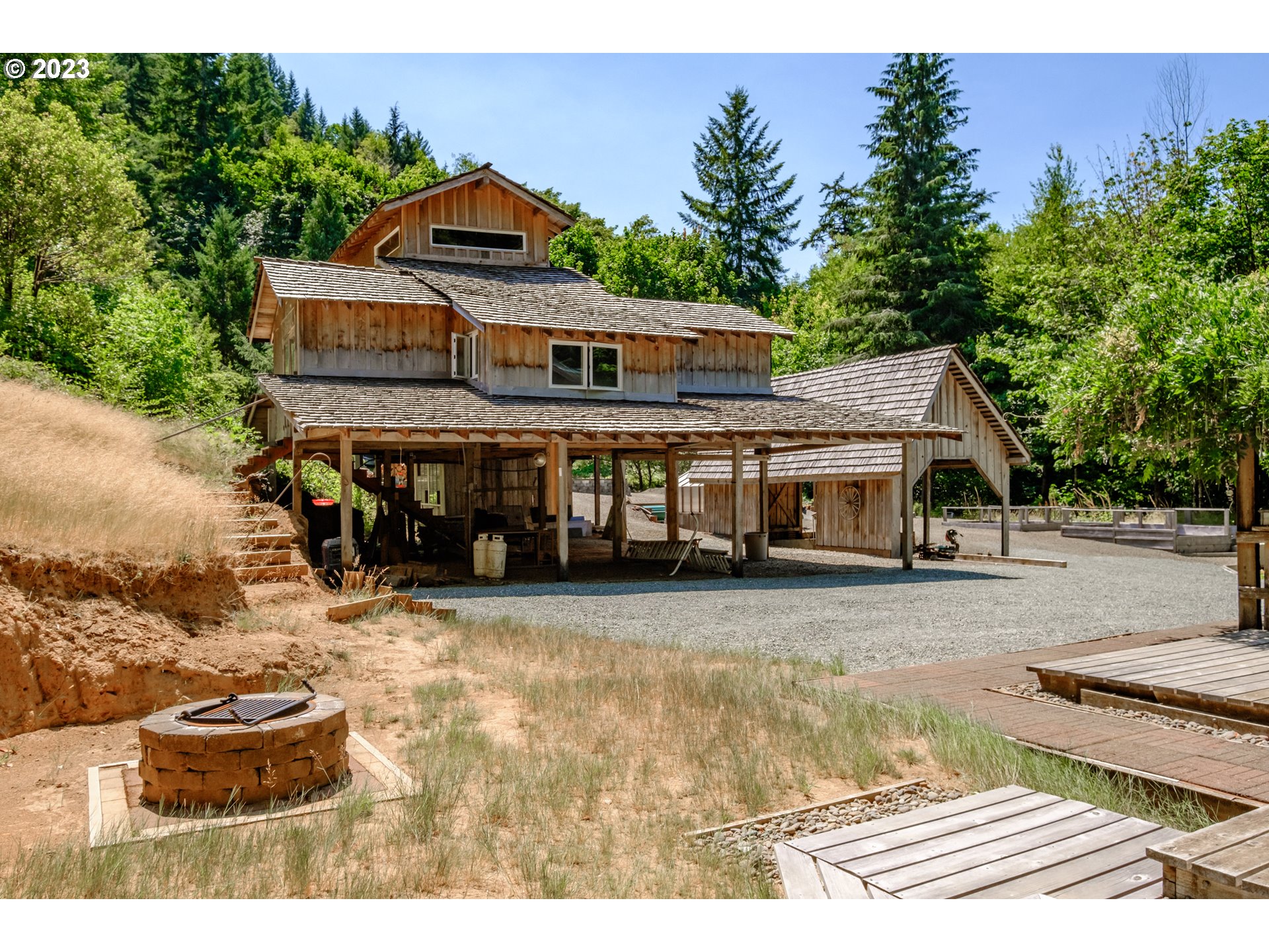 10846 Middle Creek Road Myrtle Point, OR 97458 - Photo 30 of 41 Gallery Image 30