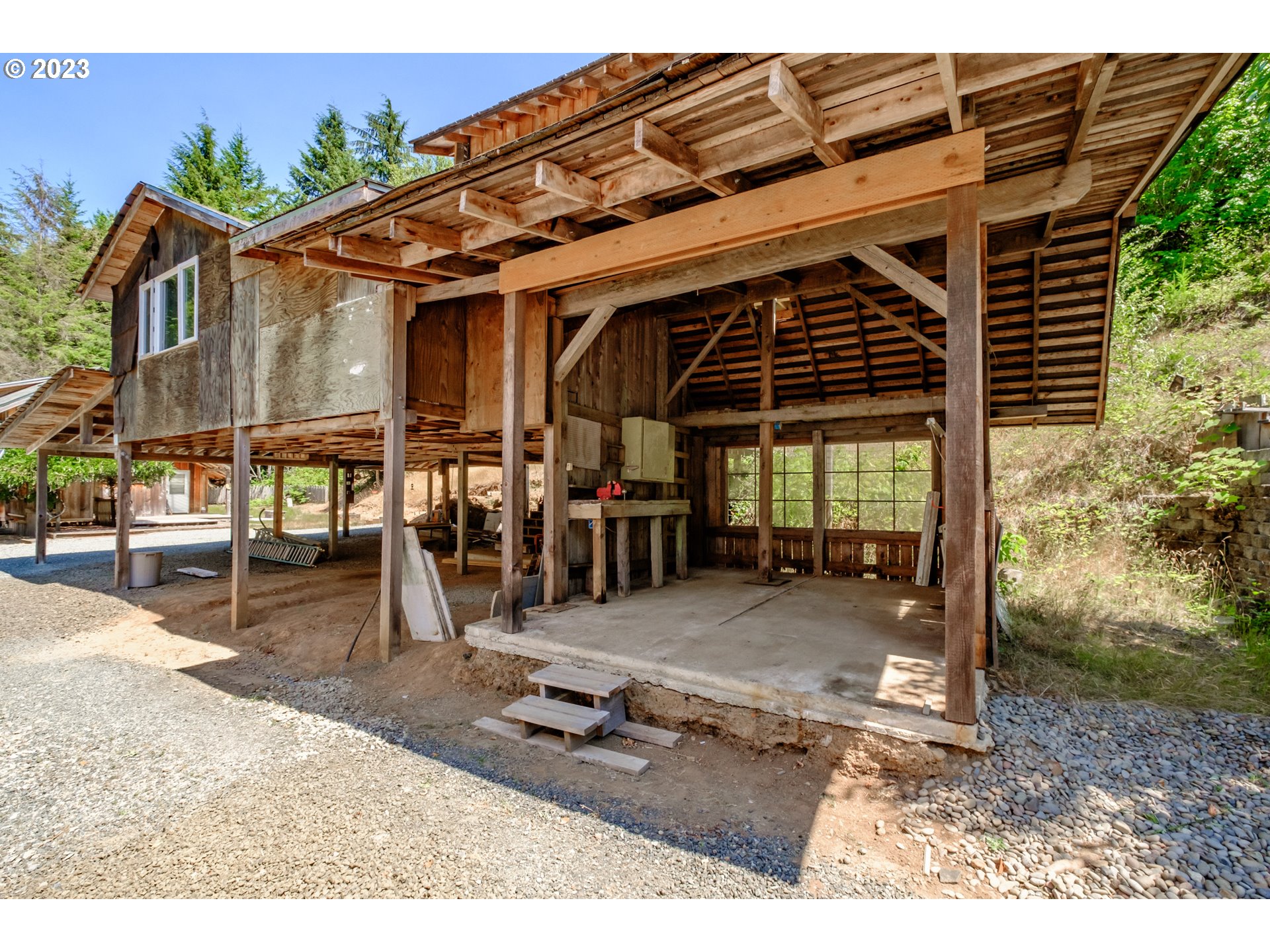 10846 Middle Creek Road Myrtle Point, OR 97458 - Photo 34 of 41 Gallery Image 34