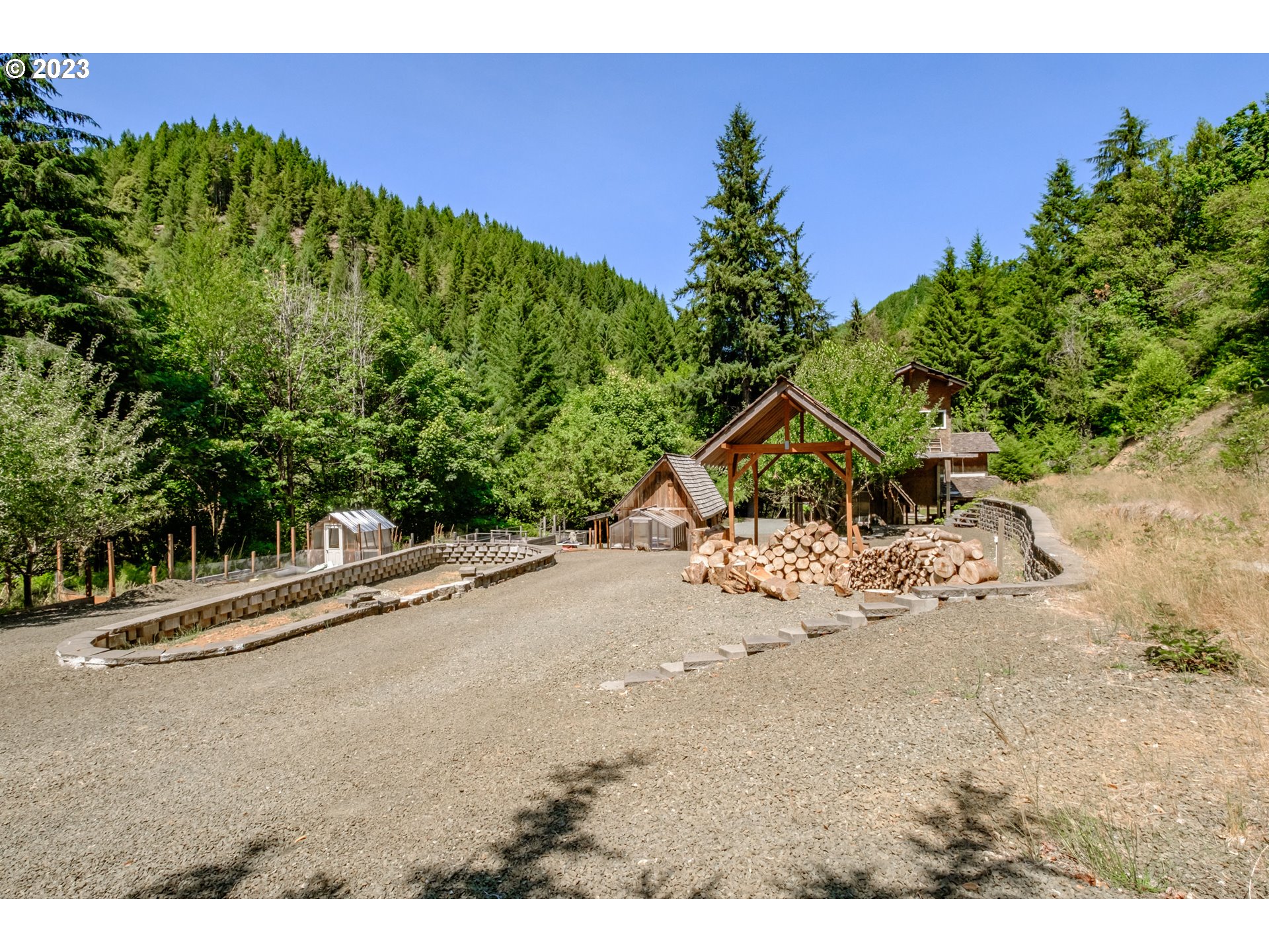 10846 Middle Creek Road Myrtle Point, OR 97458 - Photo 39 of 41 Gallery Image 39