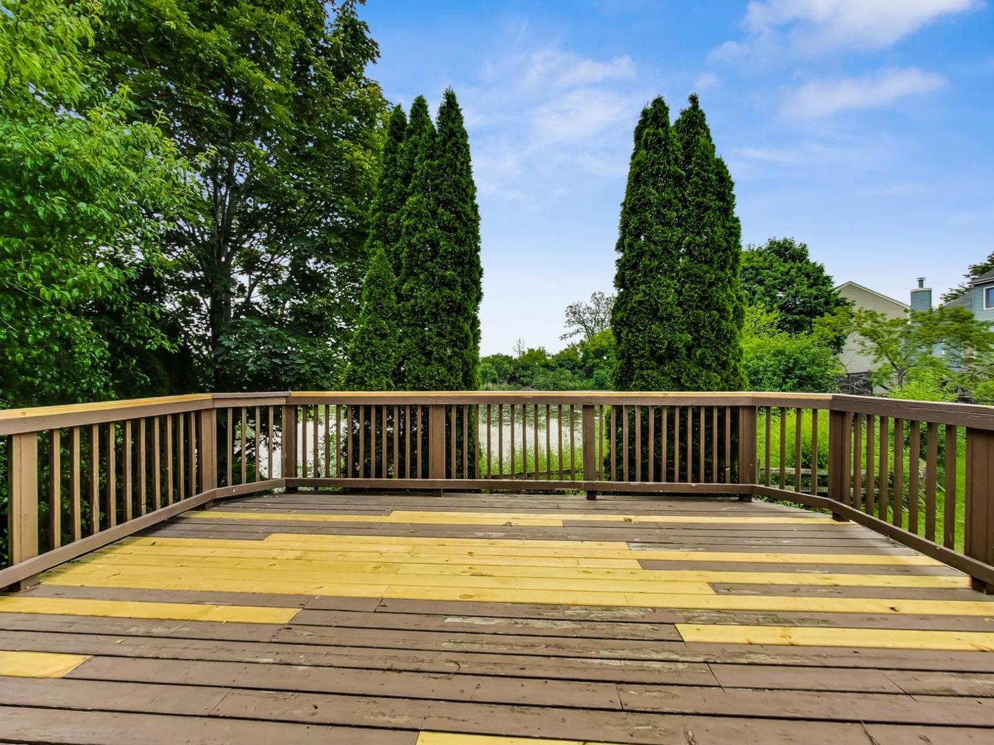2385 North Periwinkle Way Round Lake Beach, IL 60073 - Photo 40 of 51 a view of balcony with deck