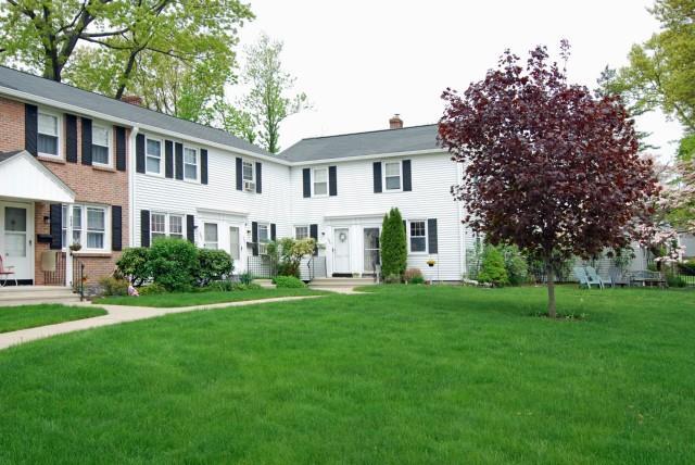 391 Sylvan Knoll Road Stamford, CT 06902 - Photo 1 of 1 Gallery Image 1