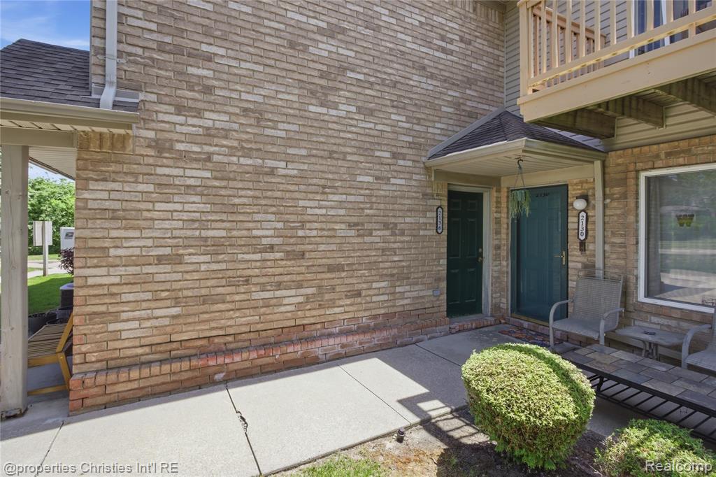 2136 Frazho Road Warren, MI 48091 - Photo 2 of 21