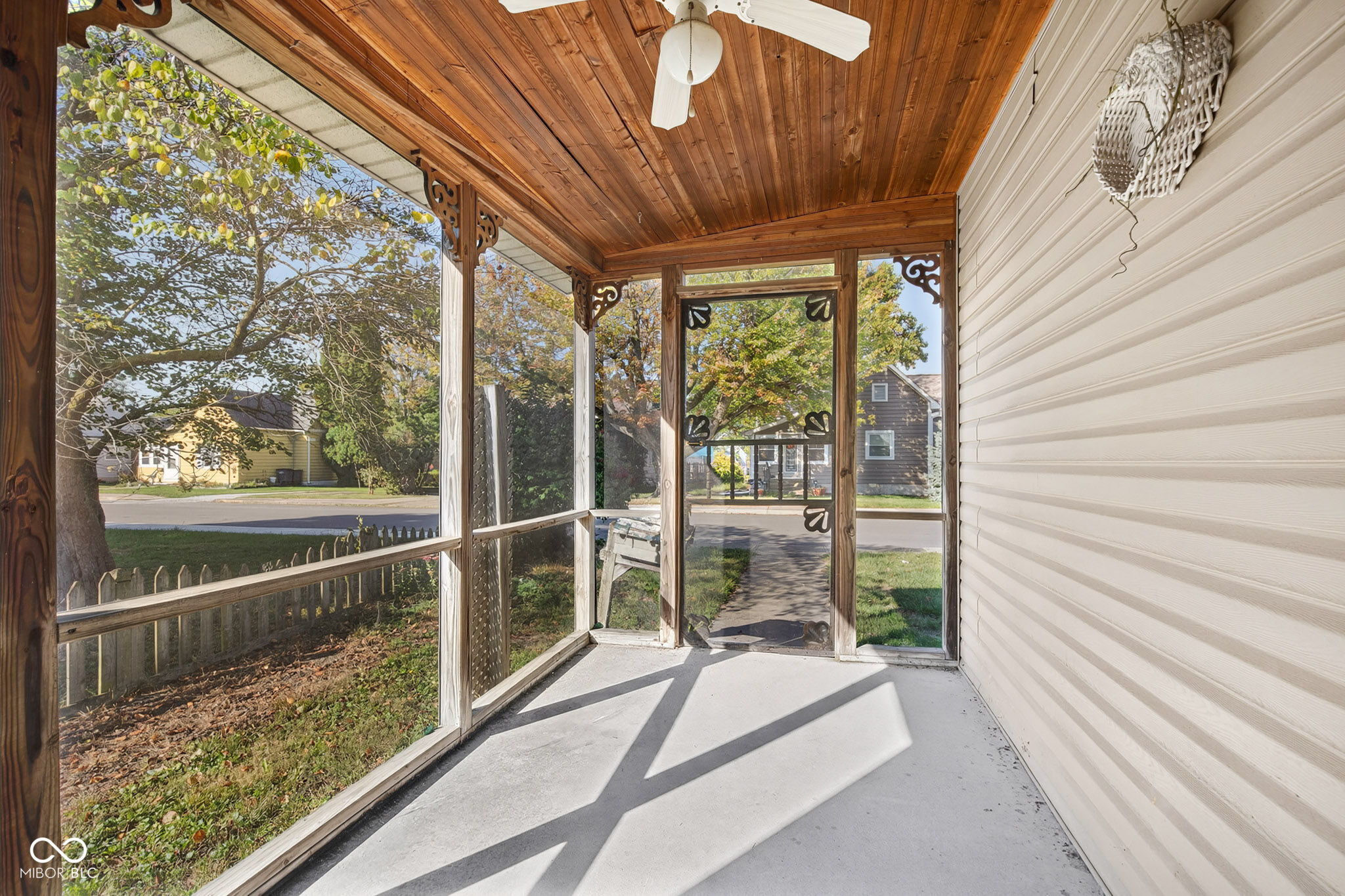 543 North East Street Tipton, IN 46072 - Photo 3 of 32