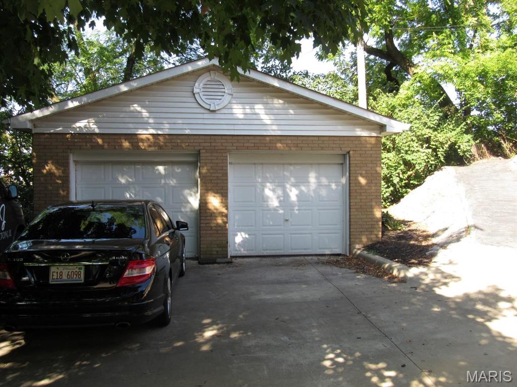 1856 East Broadway Alton, IL 62002 - Photo 19 of 20