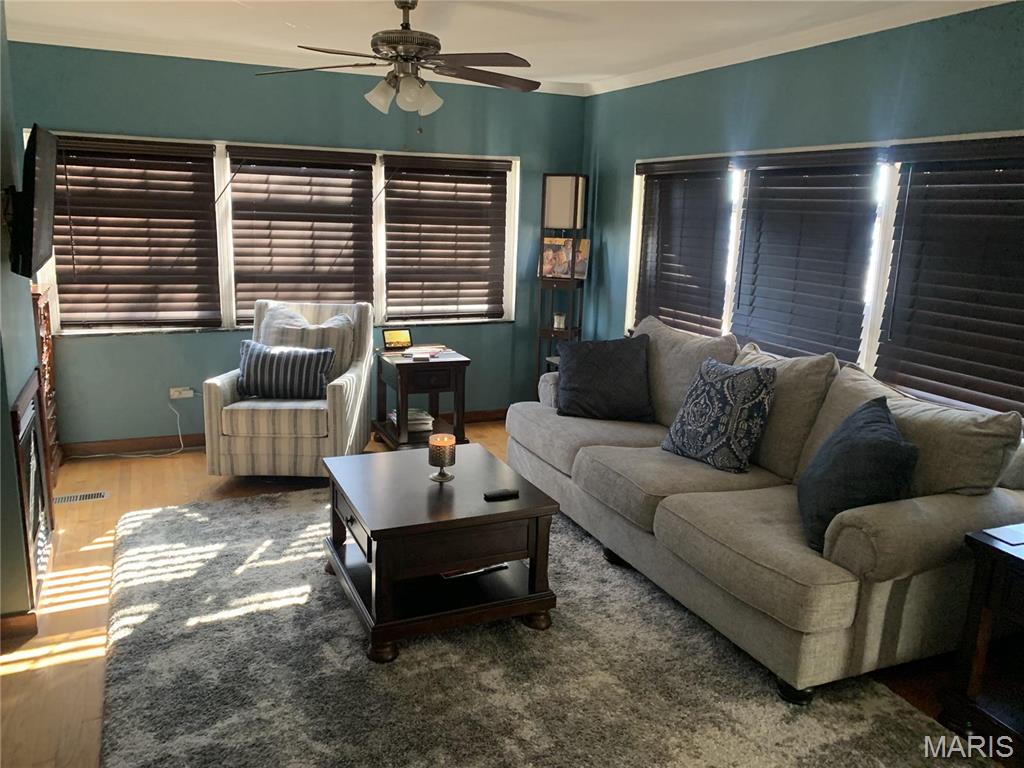 1856 East Broadway Alton, IL 62002 - Photo 5 of 20