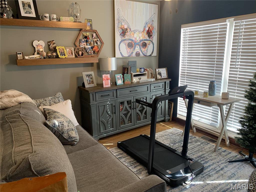 1856 East Broadway Alton, IL 62002 - Photo 7 of 20