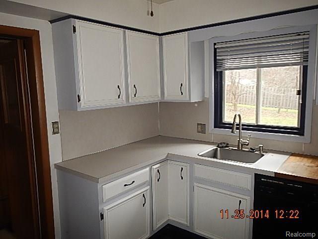 502 Brookside Road Ypsilanti, MI 48197 - Photo 9 of 19 9.jpg
