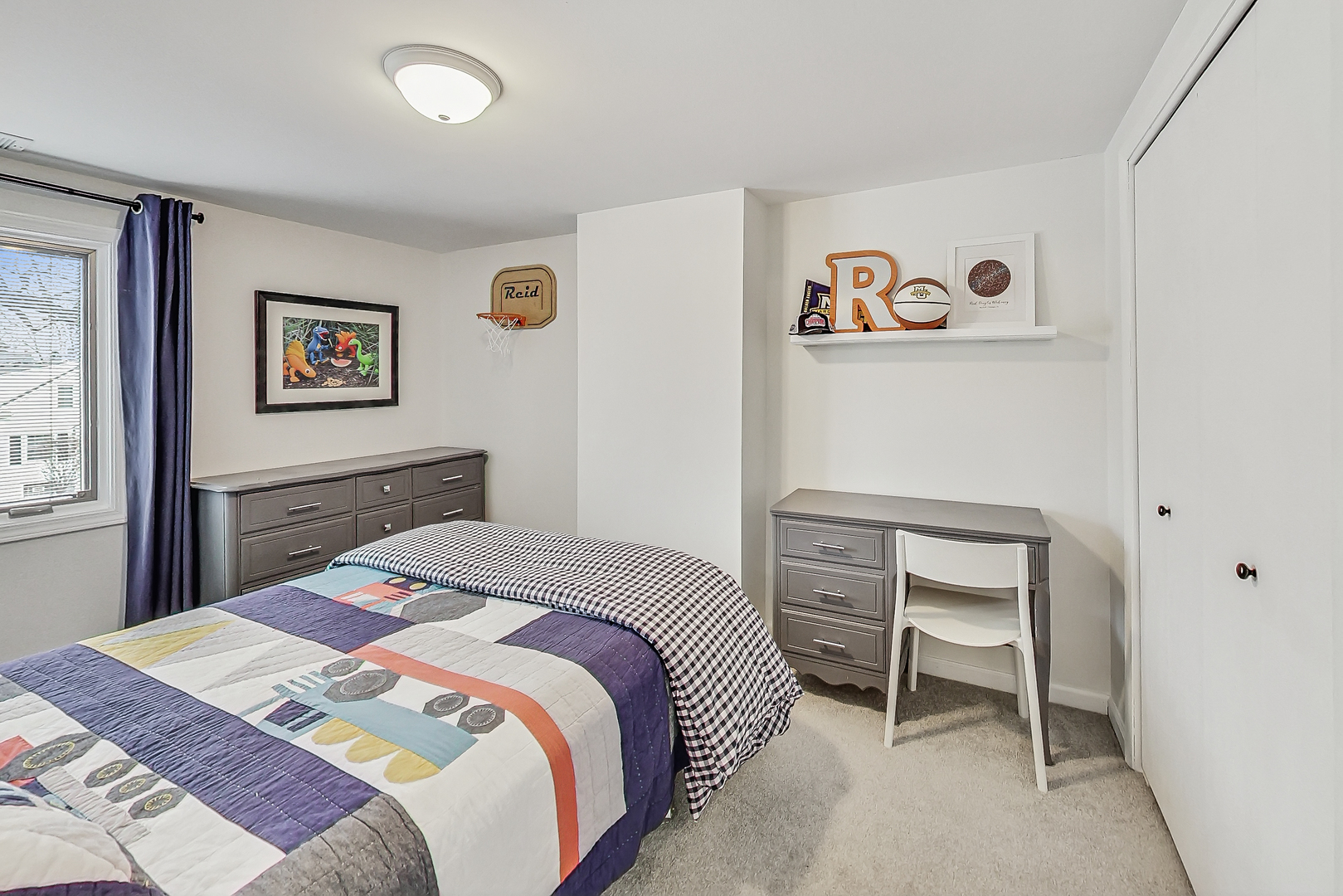 238 South Merrill Street Park Ridge, IL 60068 - Photo 23 of 40 a bedroom with a bed and a desk