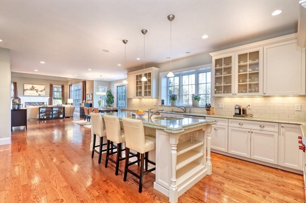 128 Kirkstall Road Newton, MA 02460 - Photo 5 of 38