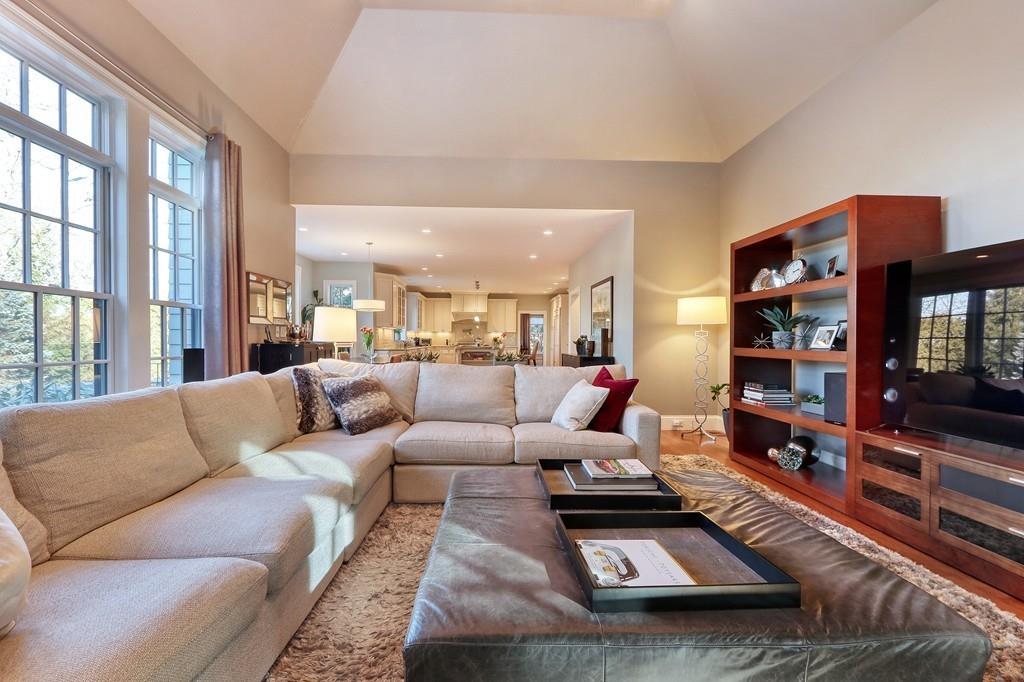 128 Kirkstall Road Newton, MA 02460 - Photo 10 of 38