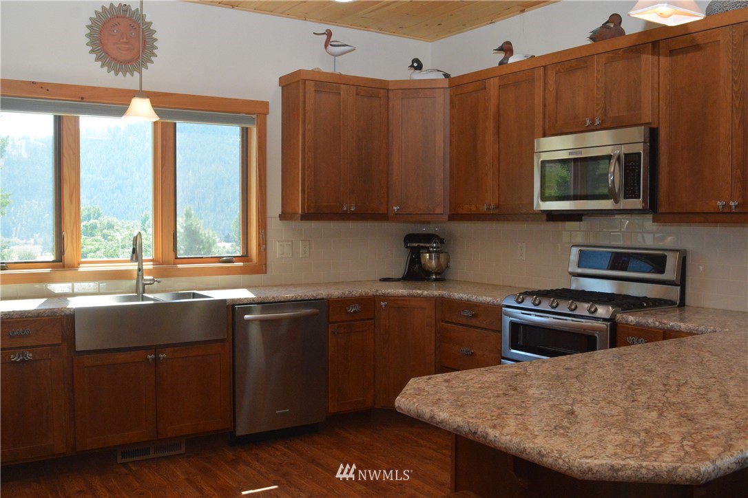 250 Twisp River Road Twisp, WA 98856 - Photo 3 of 25 Gallery Image 3
