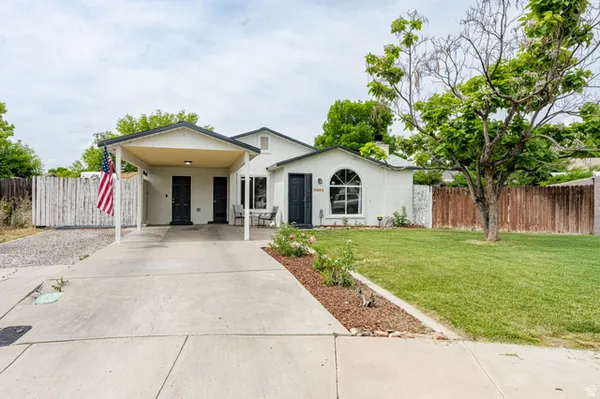 $399,999 | 2392 East 480 N Circle, St. George, UT 84790