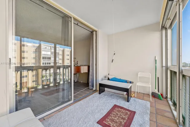 $140,000 | 421 Northeast 14th Avenue, Unit 405, Hallandale Beach, FL 33009