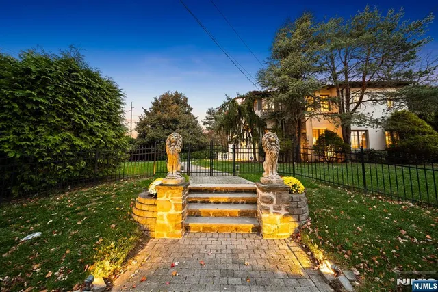 $1,849,000 | 3 Serafin Place, Glen Rock, NJ 07452