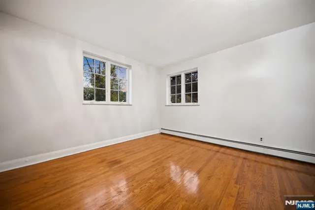 $1,849,000 | 3 Serafin Place, Glen Rock, NJ 07452