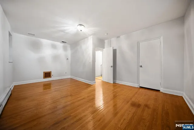 $1,849,000 | 3 Serafin Place, Glen Rock, NJ 07452