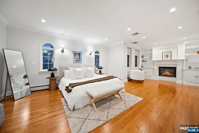 $1,849,000 | 3 Serafin Place, Glen Rock, NJ 07452