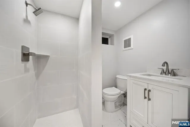 $1,849,000 | 3 Serafin Place, Glen Rock, NJ 07452